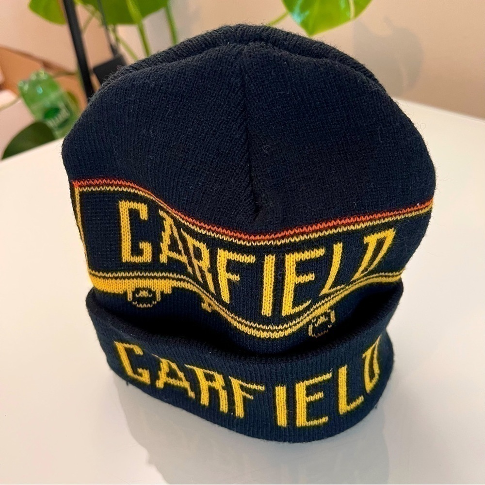 GARFIELD | Black & yellow fall winter true trucker toque hat